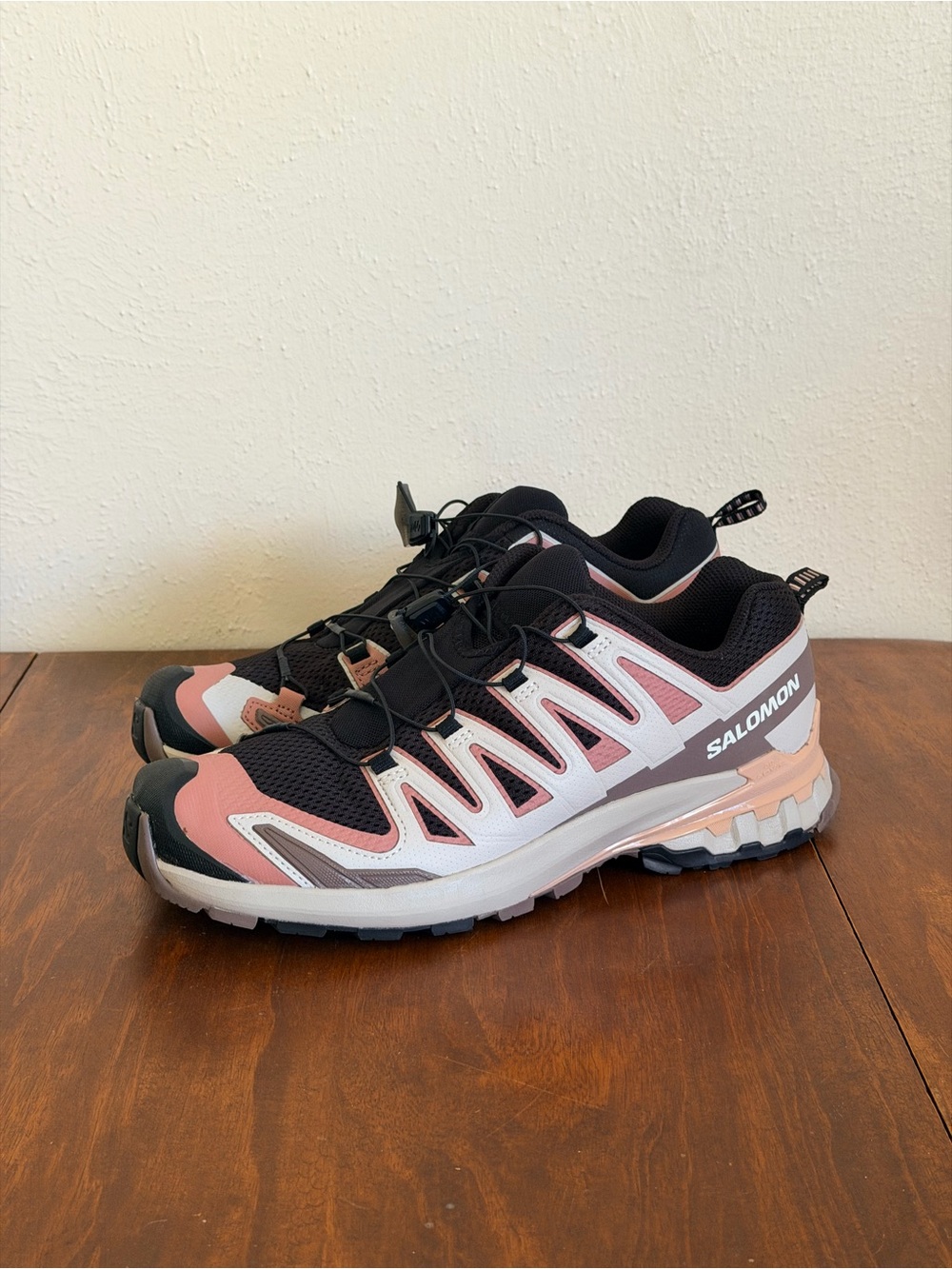 Salomon Women’s XA Pro 3D V9 Trail Running Shoes Size 10.5